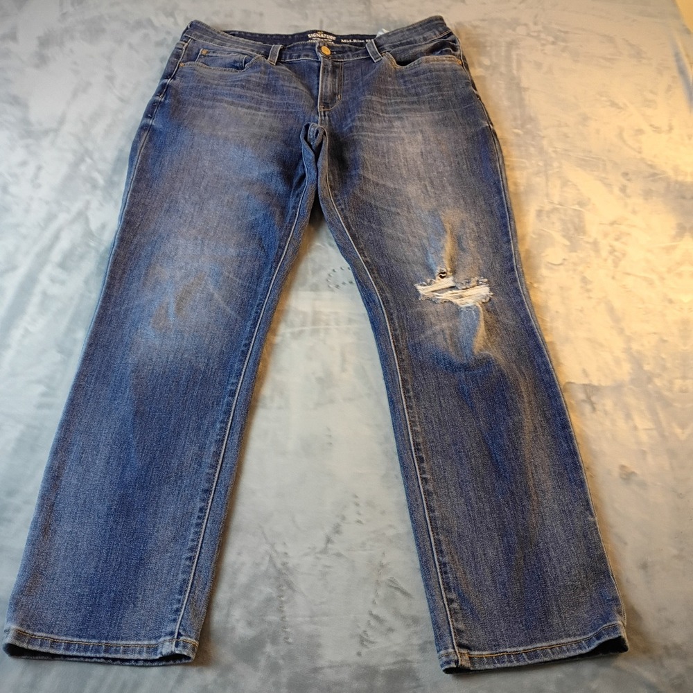 Signature by Levi Strauss Womens Mid-Rise Slim Cuffed Distressed Jeans Size 12
